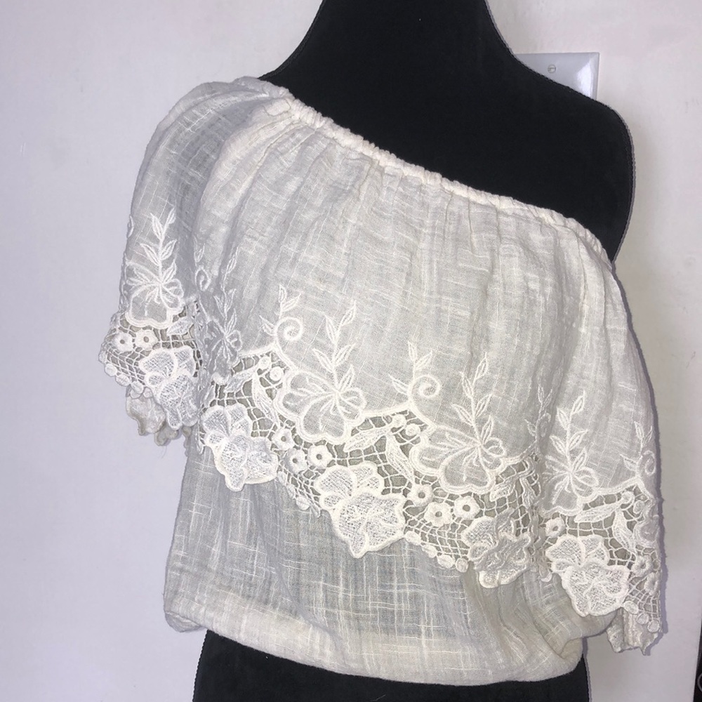 O’Neill lace one shoulder top
